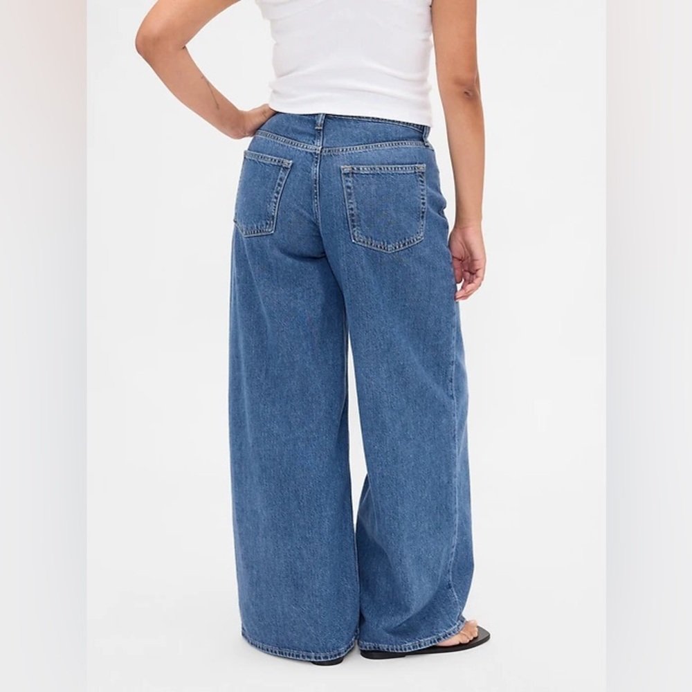 NWT Gap Curvy Ultra Soft Baggy Jeans - Picture 4 of 10